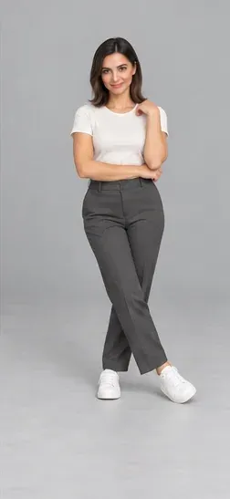 Fashion pose: Compact silhouette