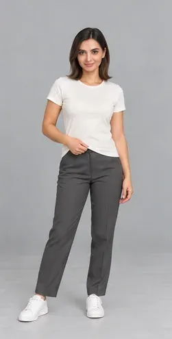 Fashion pose: Single hem pinch
